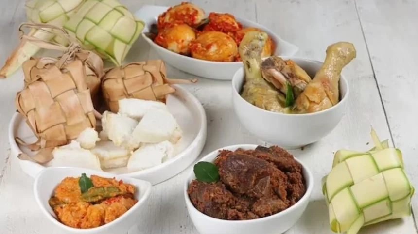 Potensi Efek Samping dari Memanaskan Berulang Opor Ayam dan Rendang