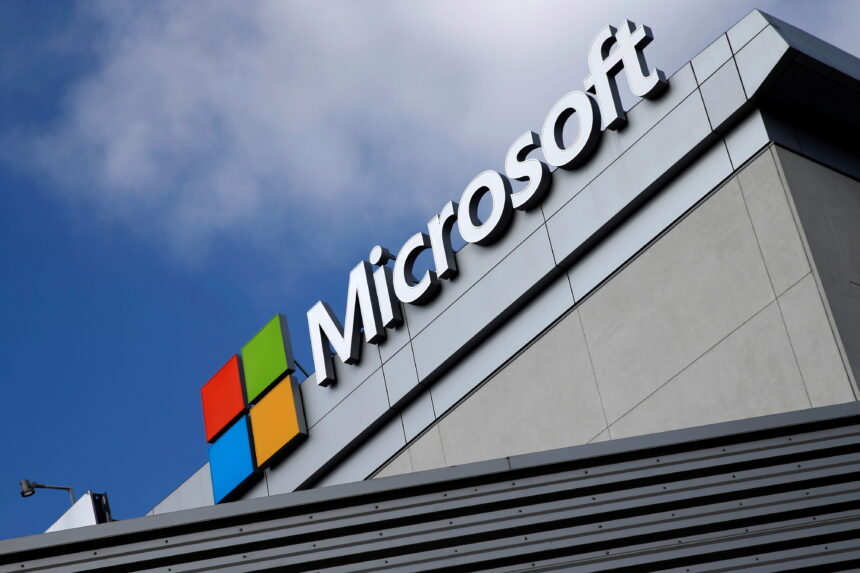 Presiden Jokowi Mendukung Investasi Microsoft di Indonesia
