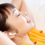 Risiko Gangguan Pendengaran Akibat Kebiasaan Mendengarkan Musik dengan Earphone