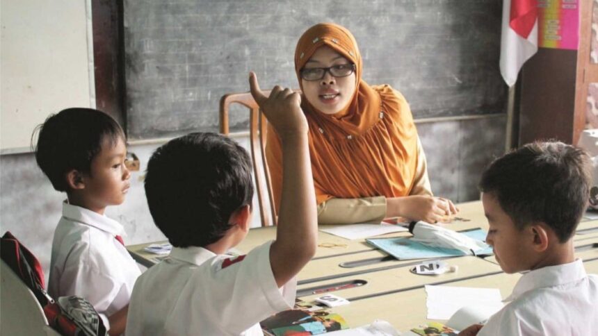 Tingkatkan Ketrampilan Guru agar Siswa Lebih Mudah Memahami Pelajaran