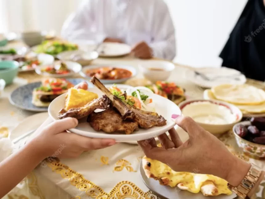Tips Menjaga Berat Badan Tetap Ideal Saat Merayakan Hari Raya