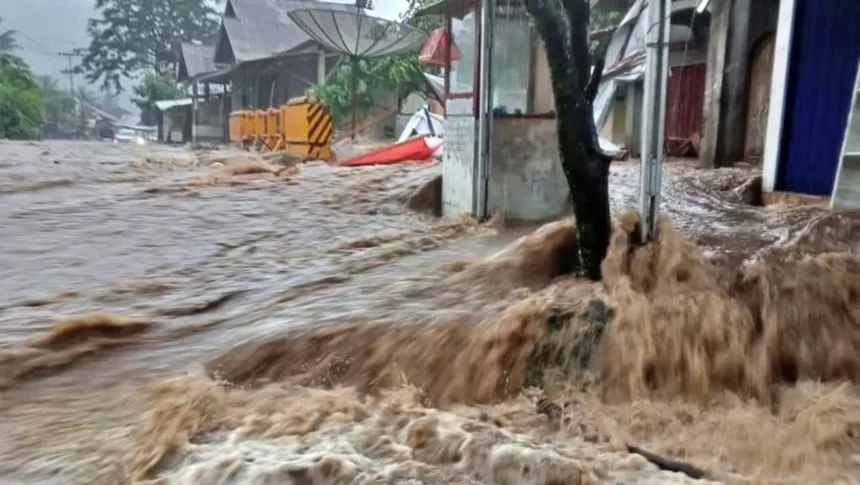 27 Korban Tewas akibat Banjir Melanda 3 Daerah di Sumatera Barat