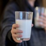 7 Efek Samping Minum Susu di Malam Hari yang Jarang Disadari, Apa Saja?