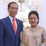 Jokowi Mengajak Ibu Negara "Nge-Vlog" di Mobil Dinas RI-1