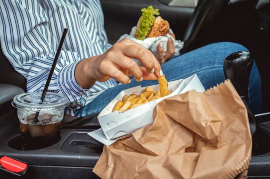 Makan Setiap 3 Jam untuk Menjaga Daya Tahan Tubuh Saat Perjalanan Jauh