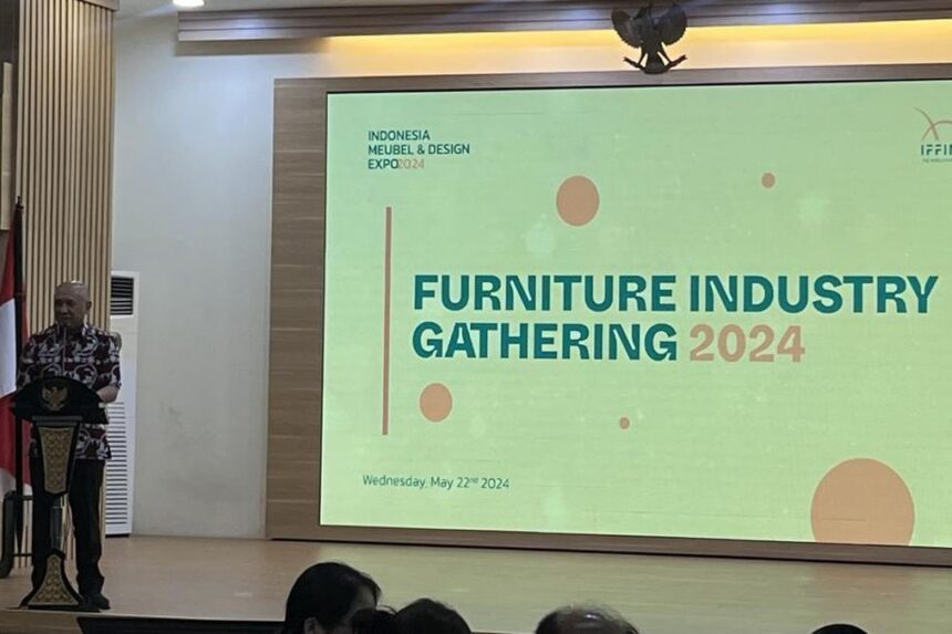 Menkop UKM : Meski Tantangan Hadir, Ekspor Industri Furnitur Tetap Positif