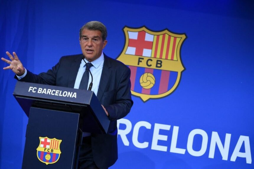 Joan Laporta Ungkap Alasan Dipecatnya Xavi Hernandez...