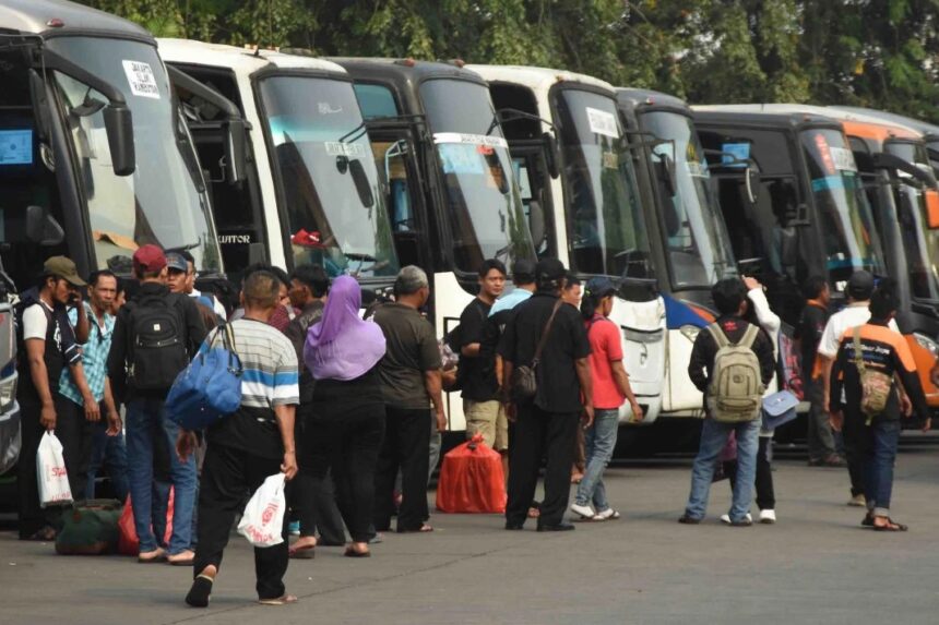 Menhub Temukan Bus Pariwisata Tidak Memenuhi Standar Keselamatan dan Beroperasi