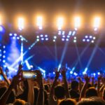 Alasan Generasi Z Sering Gunakan Kartu Kredit untuk Nonton Konser