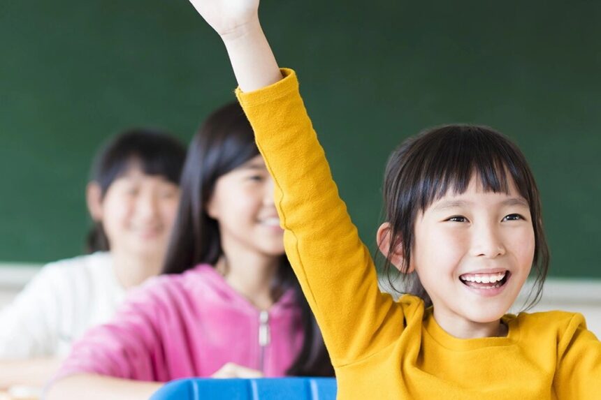 Bukan Sekolah Mahal, Inilah Rahasia Anak Pintar Menurut Ahli!