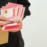 Gaji Tak Naik Sebabkan Daya Beli Masyarakat Indonesia Melemah