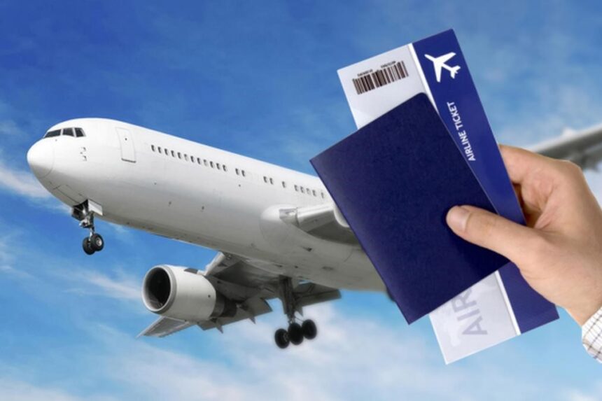 Hanya Profesi Ini yang Gelarnya Bisa Dicantumkan di Tiket Pesawat!
