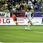 Hattrick Edin Dzeko Ajak Fenerbahce Menang di Kualifikasi Liga Champions