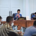 Jokowi Gelar Rapat dengan Menteri dan Kepala Lembaga Bahas Skema Family Office