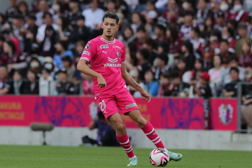 Kurang Menit Bermain, Justin Hubner Tinggalkan Cerezo Osaka