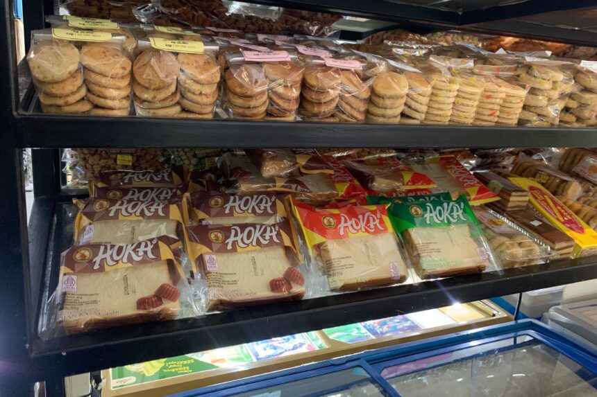 Meneliti Produsen Roti Aoka di Tengah Isu Bahan Kosmetik Berbahaya