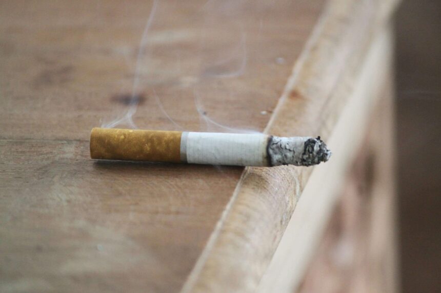 Mengapa Orang Miskin Cenderung Memilih Rokok Daripada Beras dan Telur