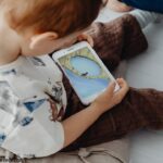 Peneliti Menentukan Usia Ideal Anak Memiliki HP dan Alasan di Baliknya!