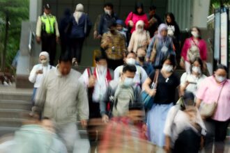 Tekanan Ekonomi Menggigit, Kelas Menengah Indonesia Alami Penurunan Kelas