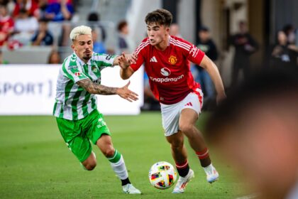 Man United vs Real Betis : Setan Merah Menang 3-2